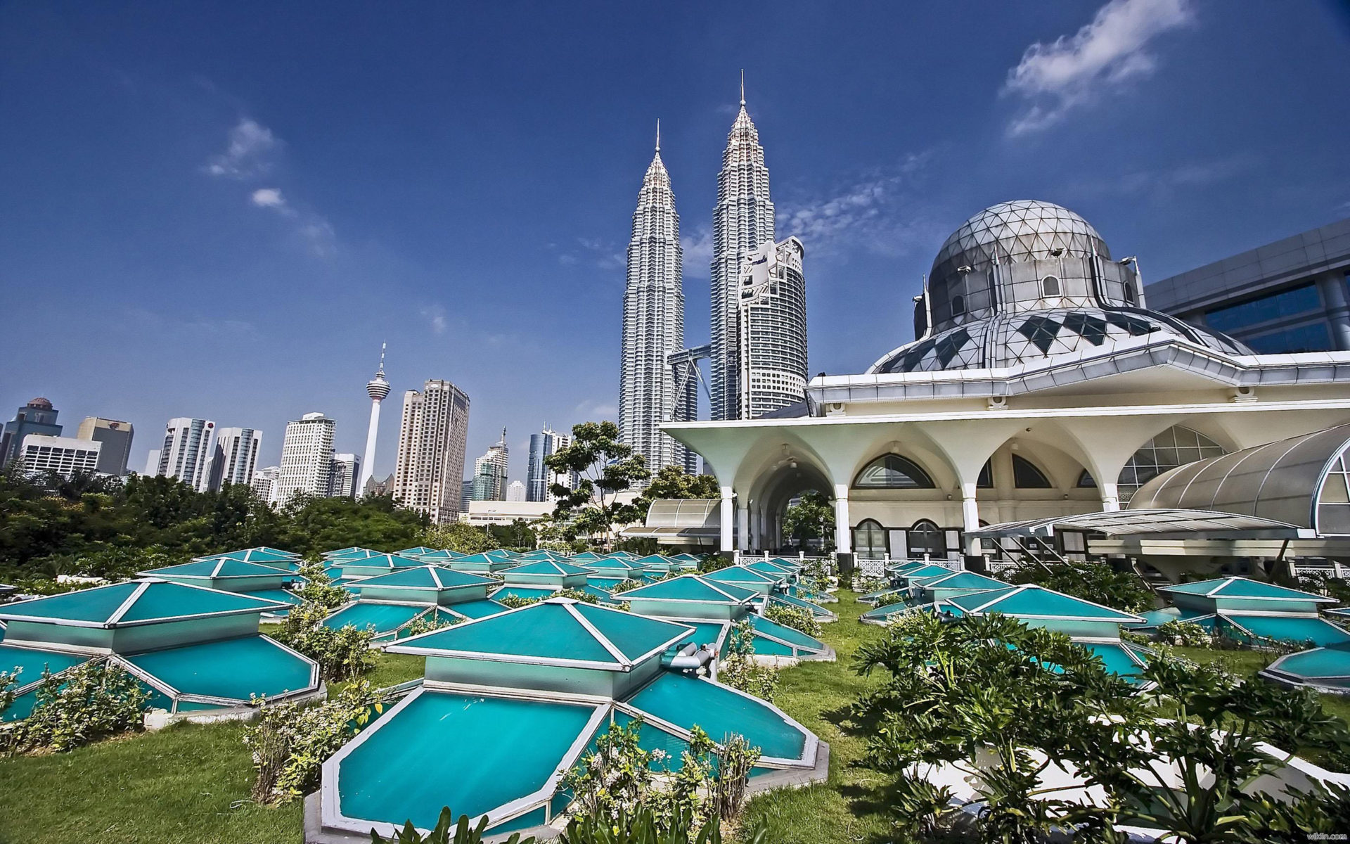 Malaysia-Beautiful-Place-Kuala-Lumpur-Southeast-Asia-HD-Desktop-Wallpaper-1920x1200